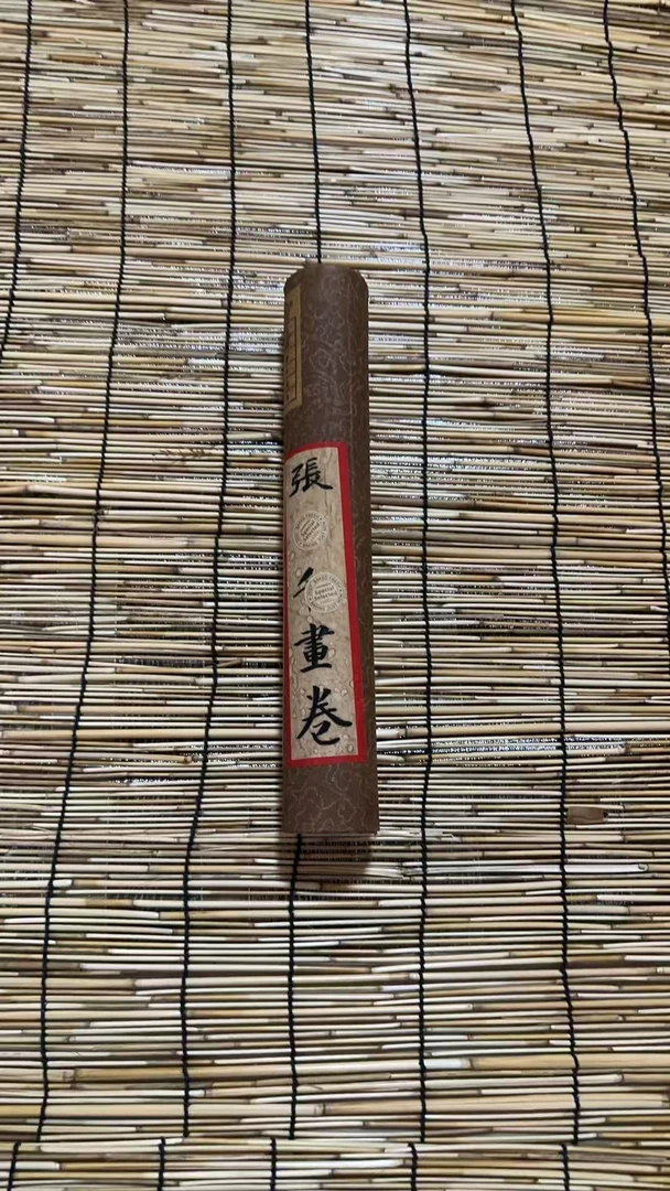 精美张小圆桶含装饰画摆件34