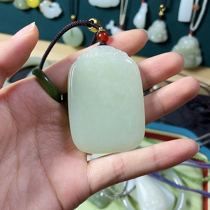 和田玉（糖玉）未镶嵌颈饰