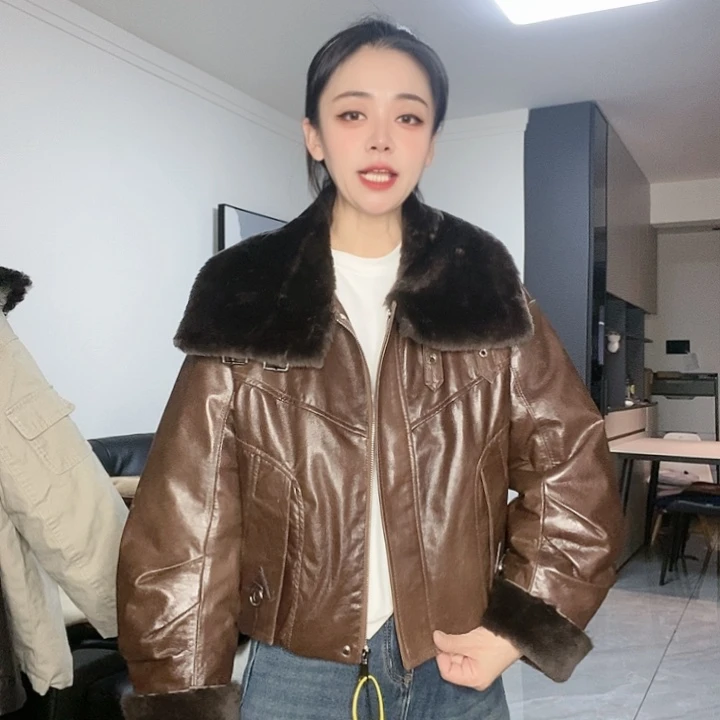 绵羊皮油蜡鹅绒皮毛一体领M120，L135斤内拍下备注尺码