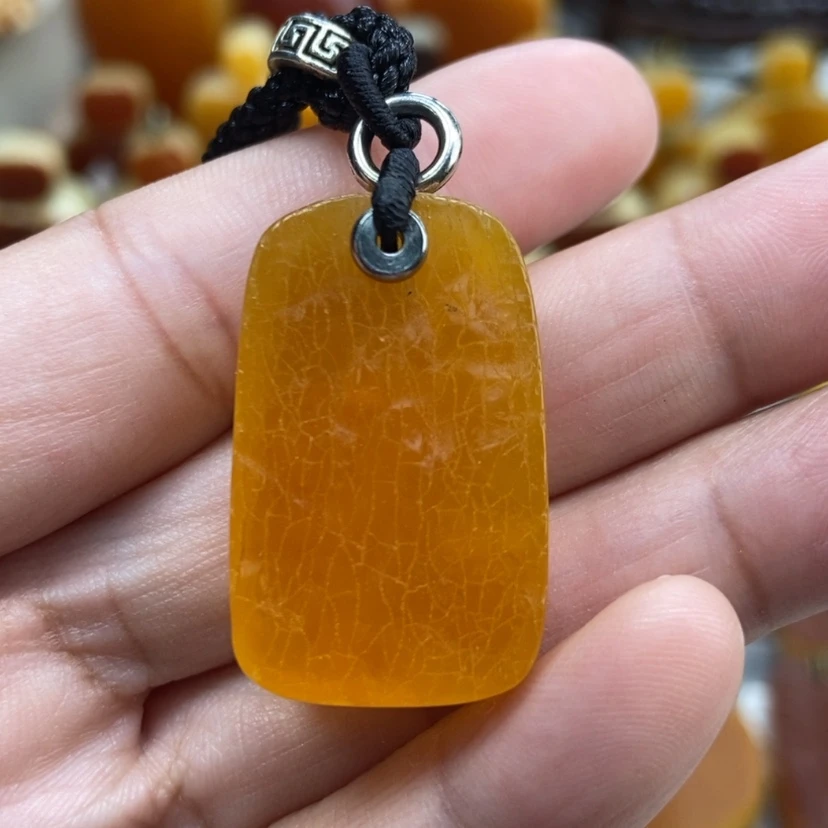 【闪购商品】琥珀颈饰未镶嵌