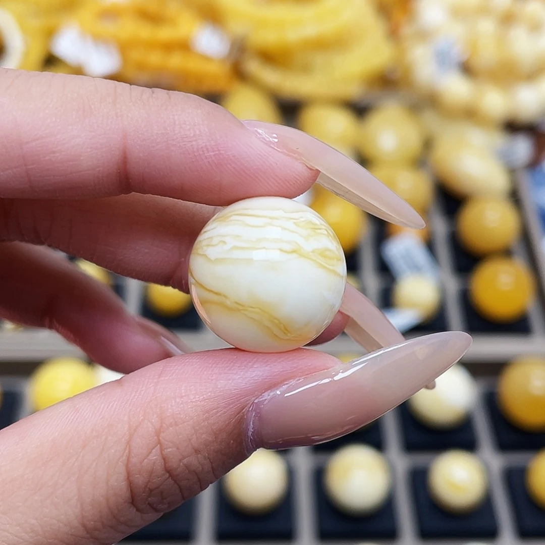 琥珀珠宝奇石未镶嵌17.3mm圆珠瑕疵