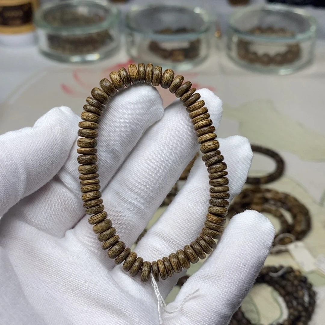 沉香手串菩萨软丝 片片 3.6克