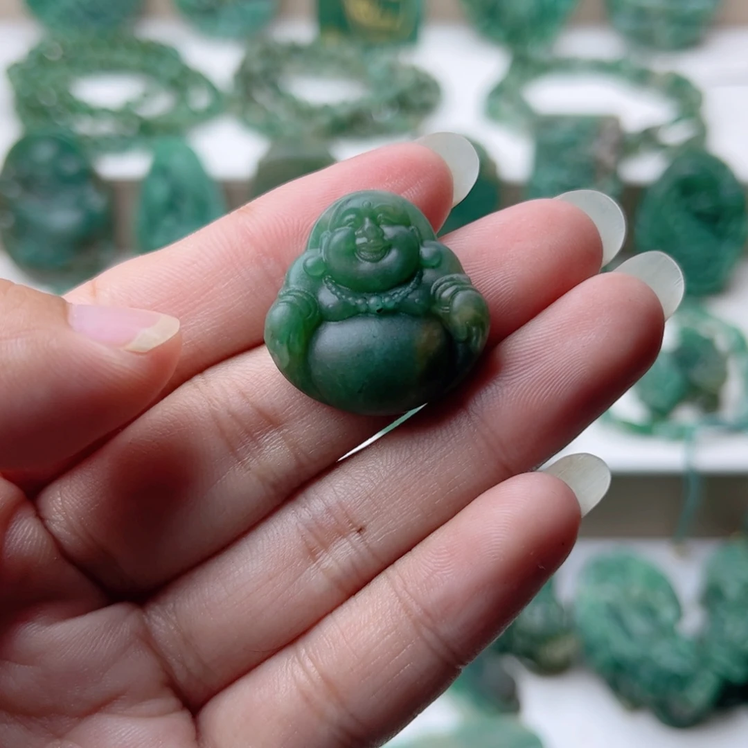 独山玉未镶嵌挂件劉