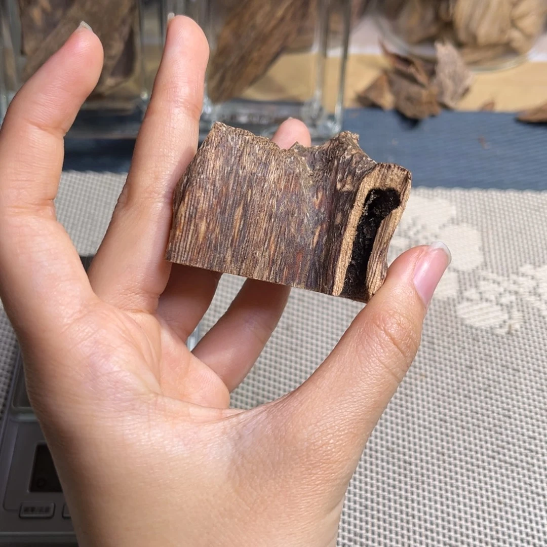 沉香海南大山红油老虫漏10克开播福利