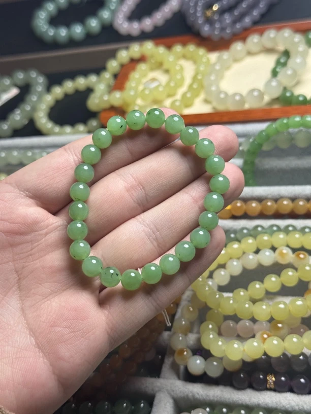 和田玉8mm乌兰海碧玉手链
