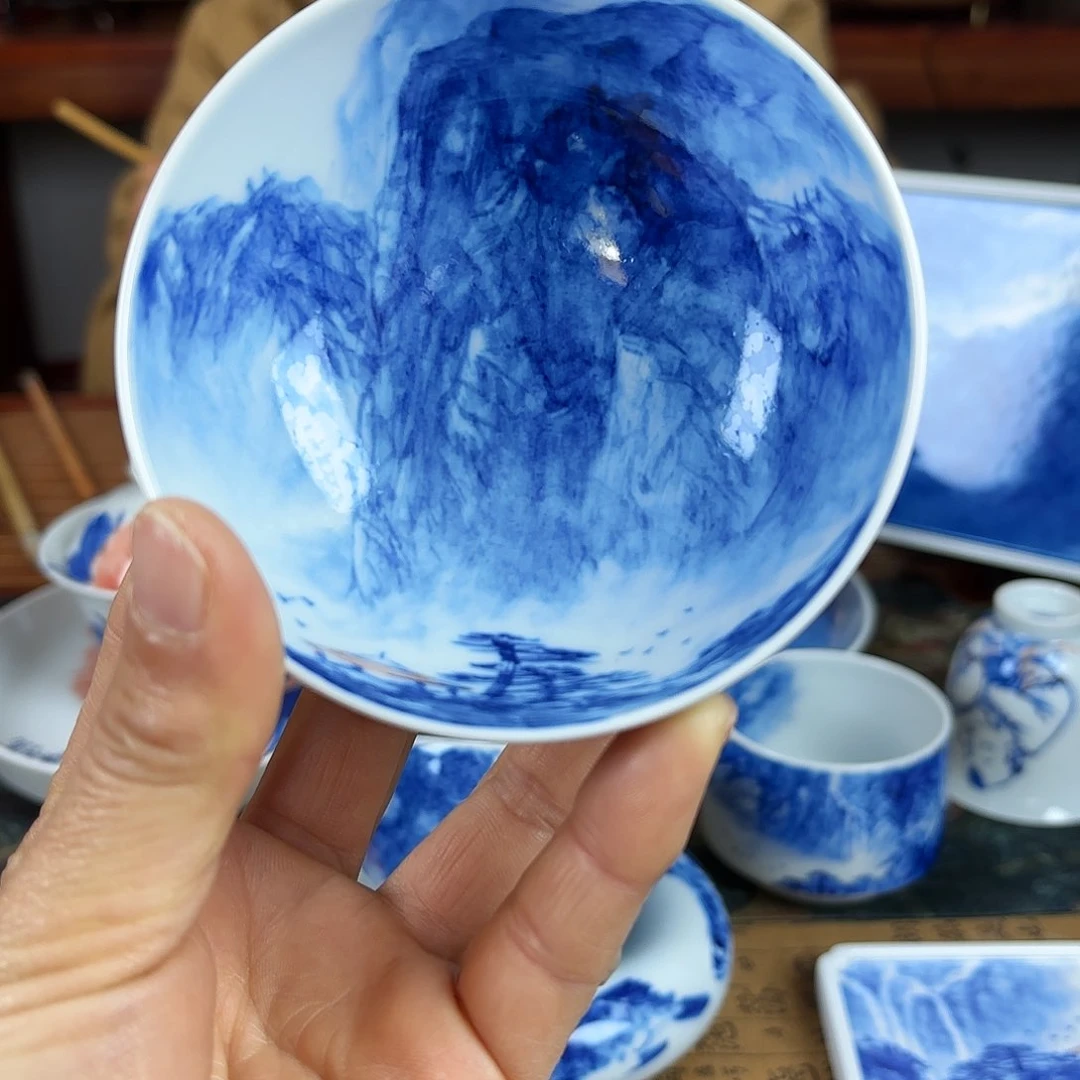 王庆龙老师手绘陶瓷