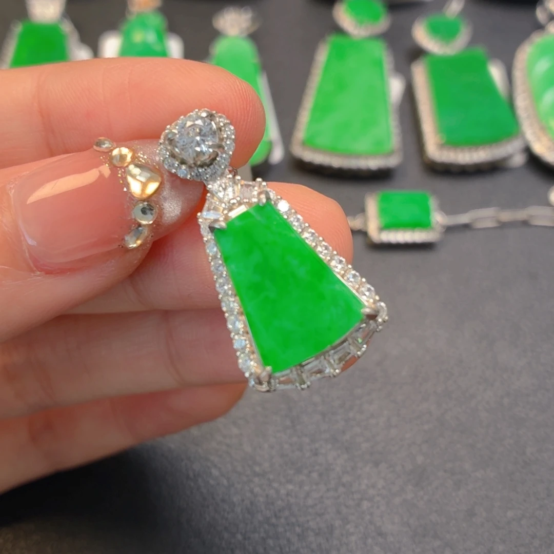 翡翠银S925镶嵌颈饰