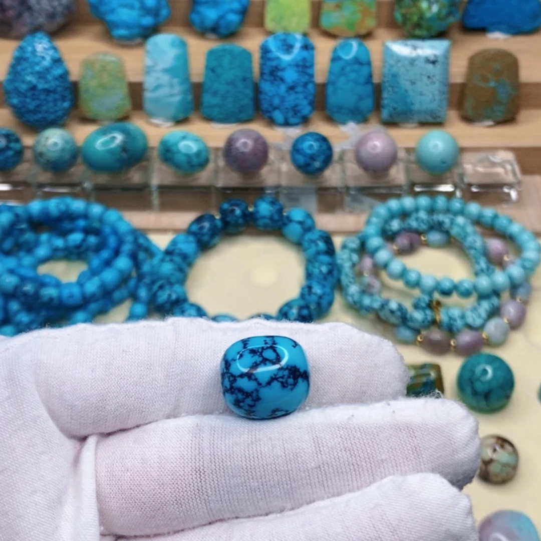 绿松石未镶嵌珠宝奇石