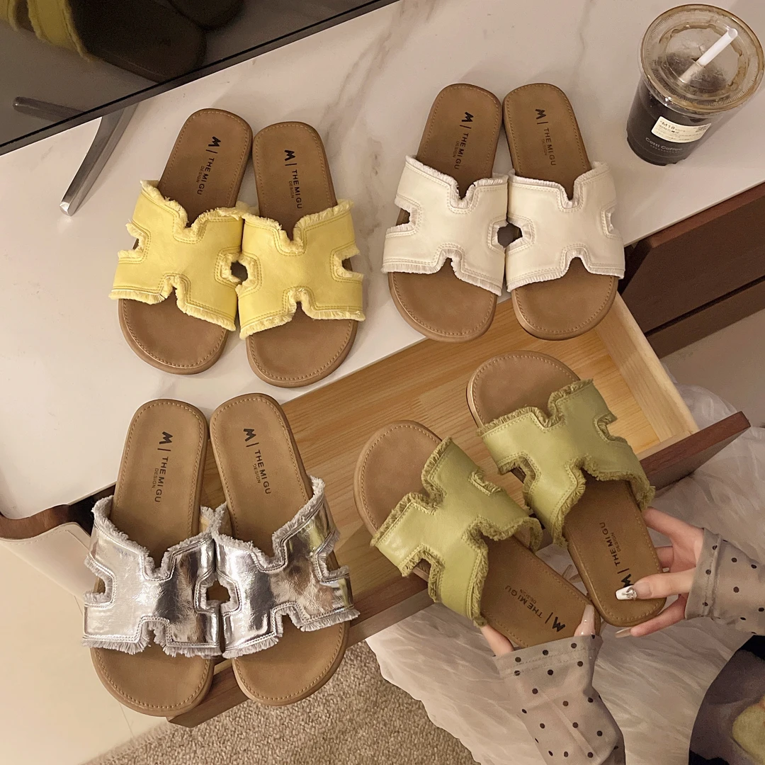 韩版港式流苏勃肯鞋凉拖鞋女2025夏季外穿平底软底度假一字拖沙滩