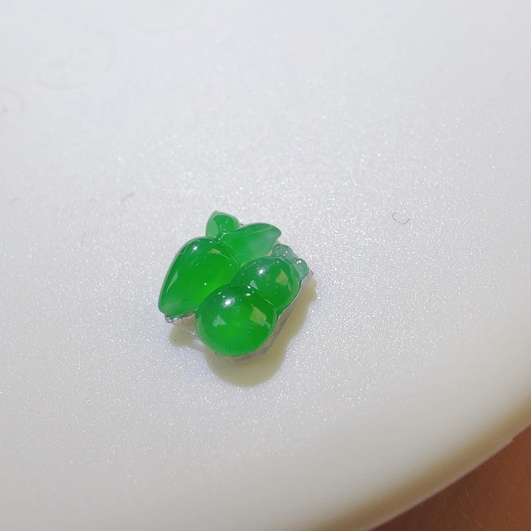 翡翠裸石葫芦萝卜