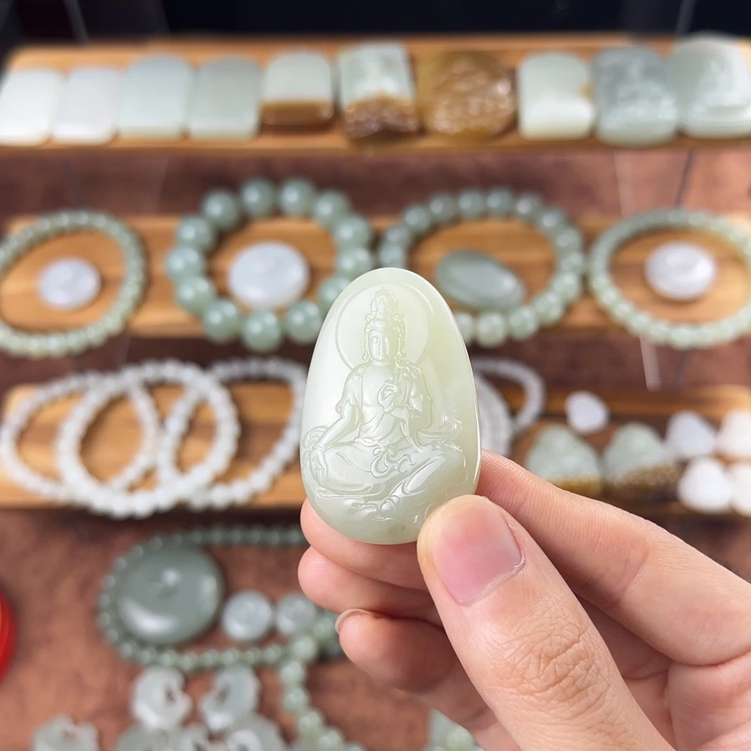 和田玉未镶嵌颈饰