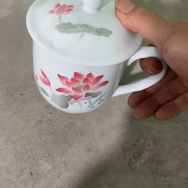 陶550毫升容量，荷花杯子，杯子