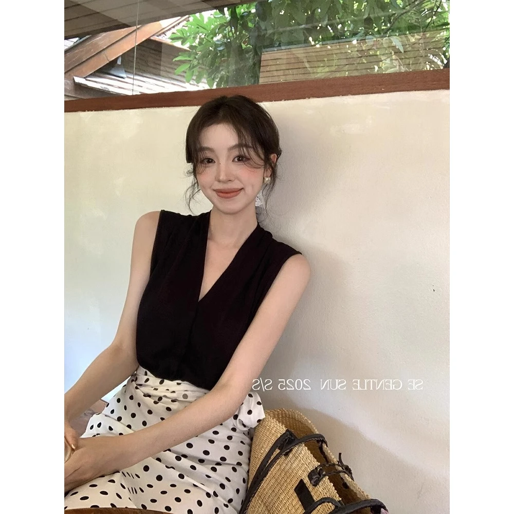 法式v领无袖马甲针织背心女2025夏季外穿气质高级感冰丝显瘦上衣