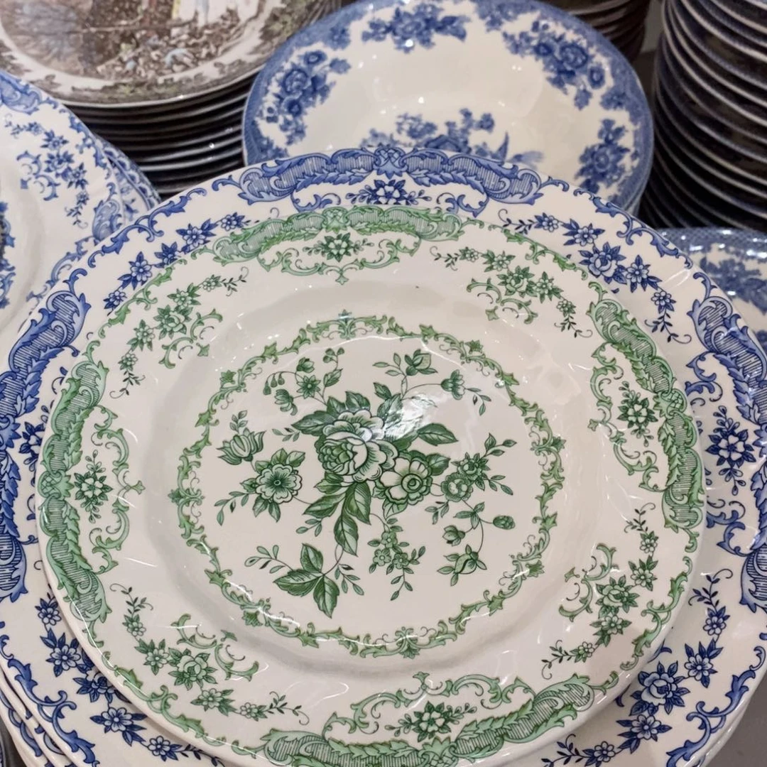 阳***孩瓷微瑕绿色八寸平盘