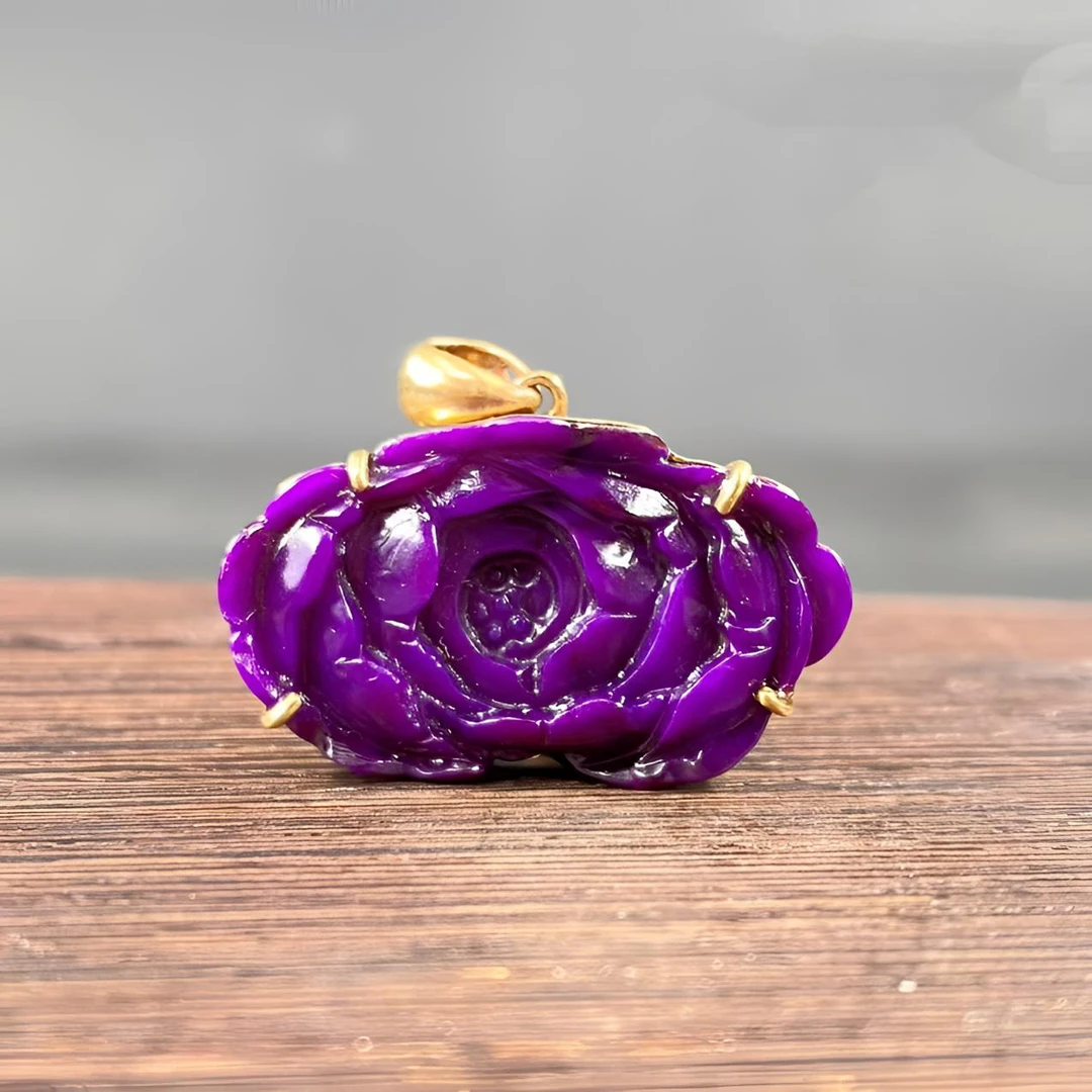 舒俱来老油料 18k金包边牡丹花吊坠  卡25.3*14.7*5.7mm