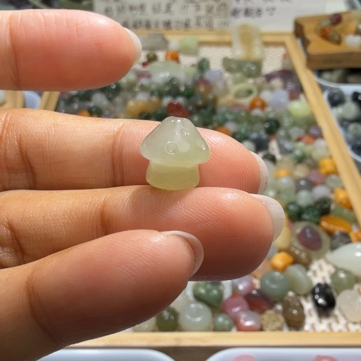 和田玉未镶嵌珠宝半成品