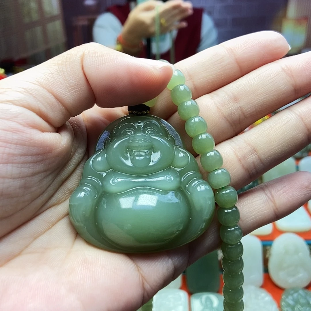 颈饰未镶嵌和田玉铿**瑰