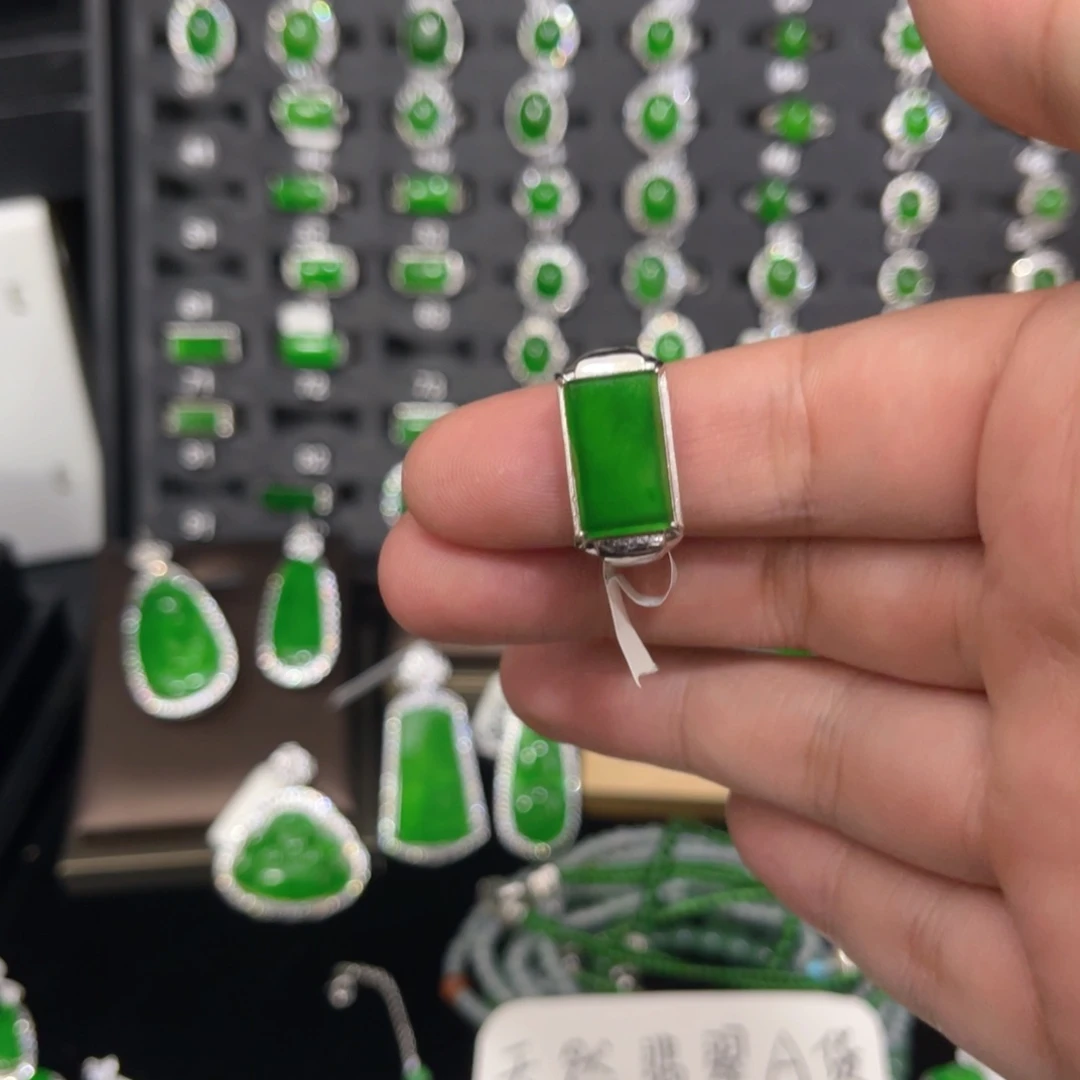 하***·翡翠戒指银S925镶嵌翡翠戒指