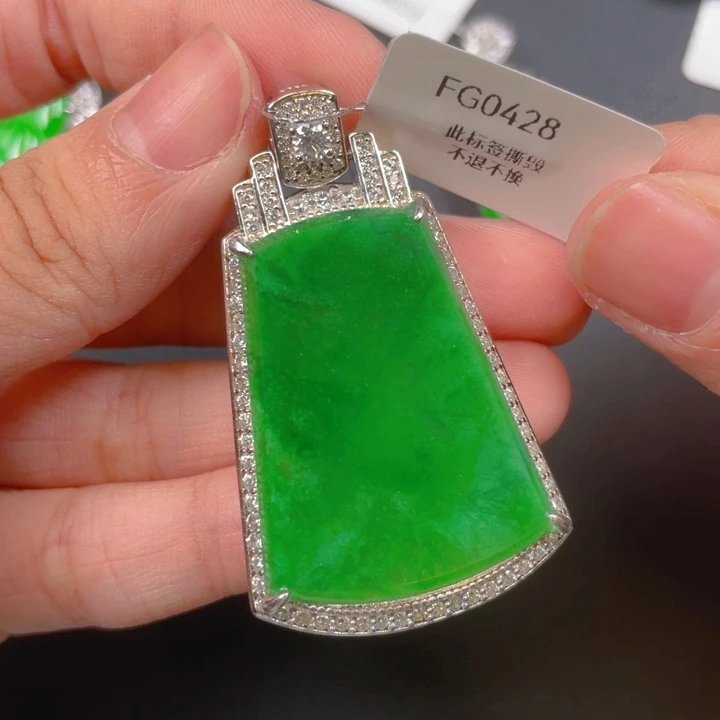 【闪购商品】颈饰银S925镶嵌翡翠翡翠