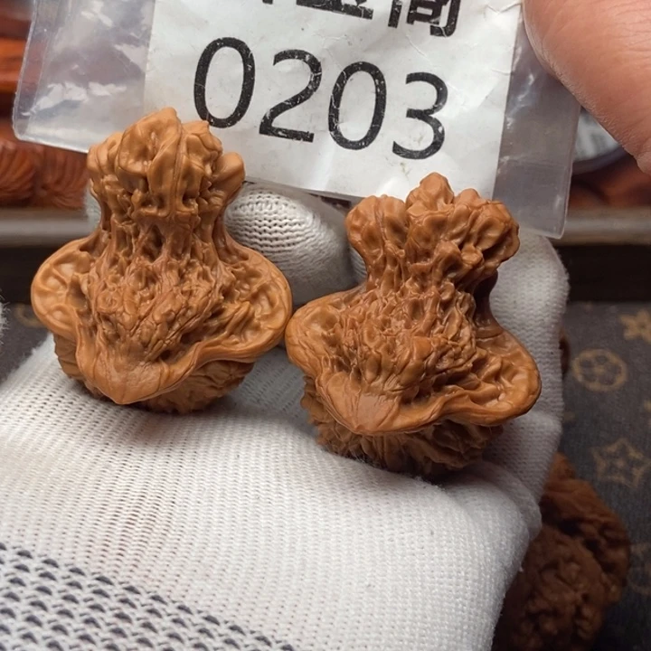 文玩核桃吊坠小鸟全品