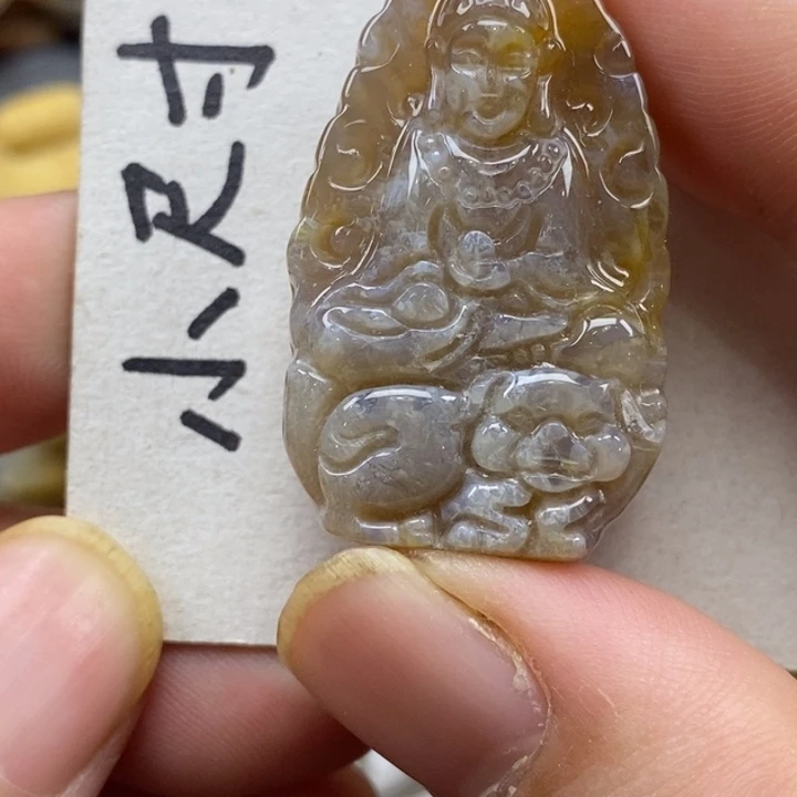 硅化珊瑚（珊瑚玉）未镶嵌颈饰