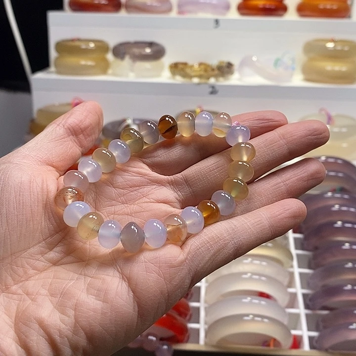 玛瑙/玉髓未镶嵌手串天然俏色渐变