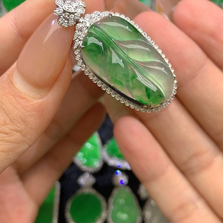 翡翠18K金镶嵌吊坠(不含链)