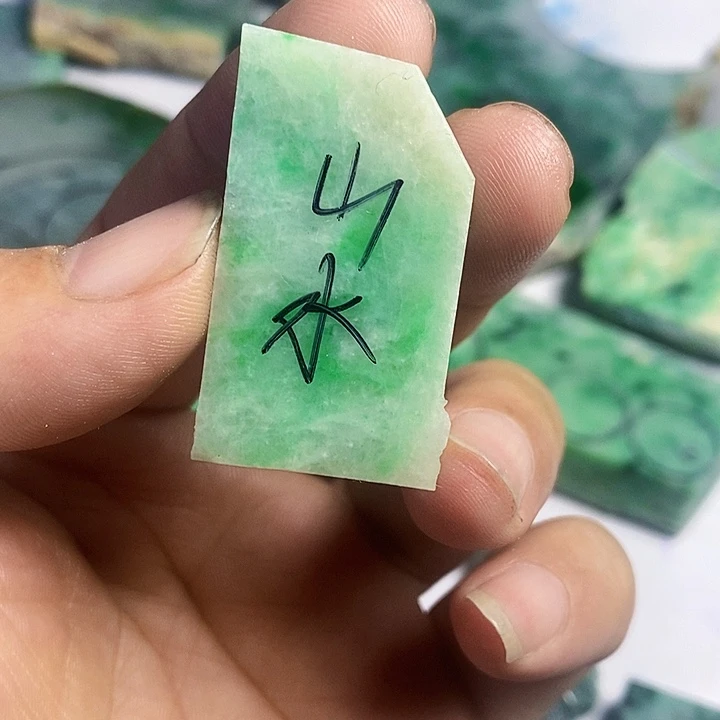 散珠翡翠天然翡翠A货挂件