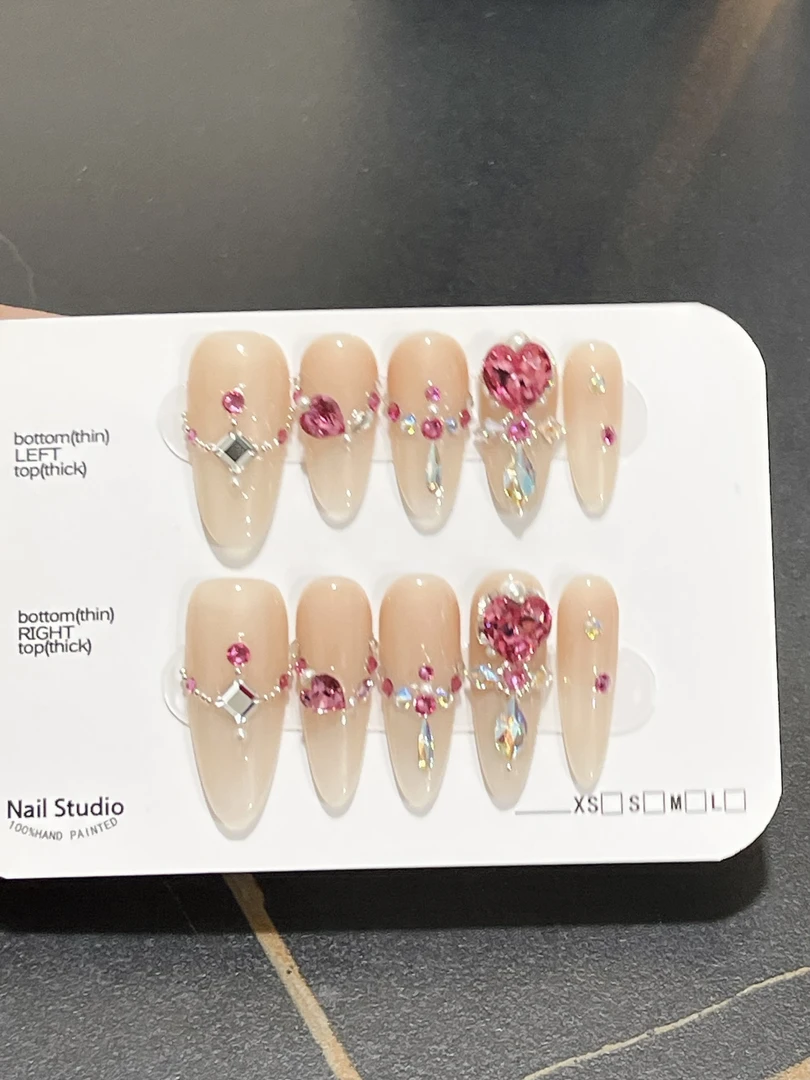 【粉嘟嘟】施华洛华子高级可拆卸式穿戴甲