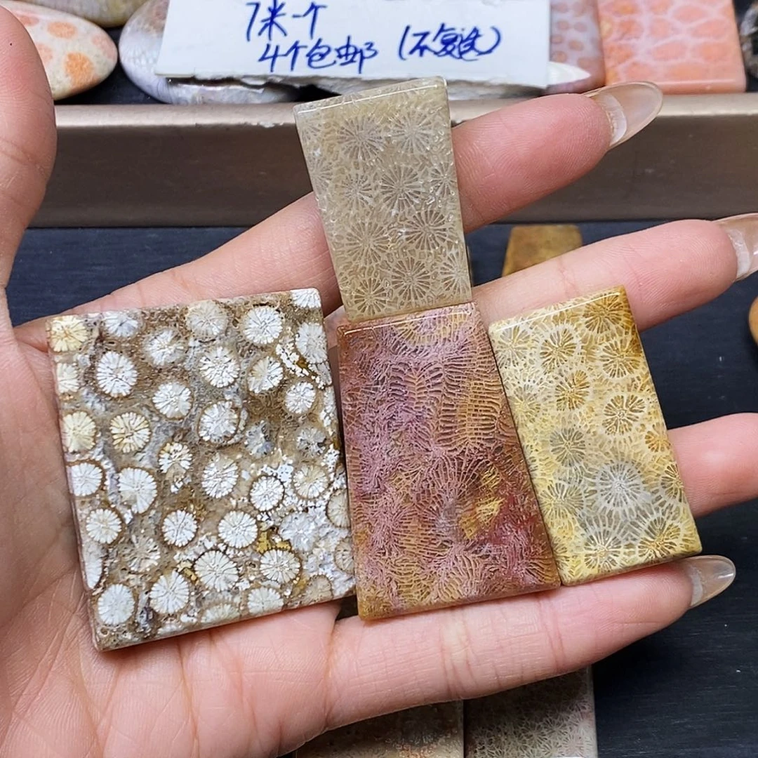 水***尘查罗石合金颈饰吊坠