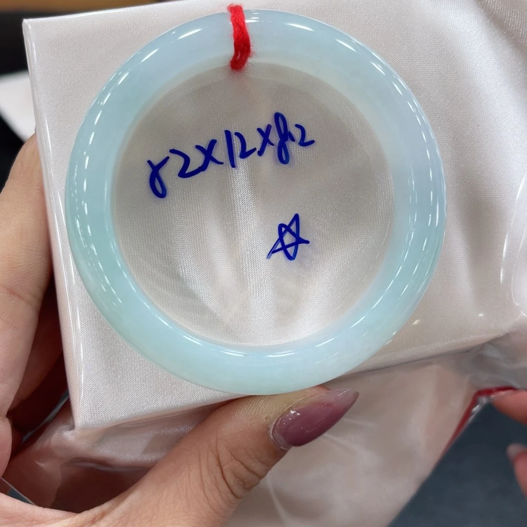 未镶嵌手镯翡翠翡翠