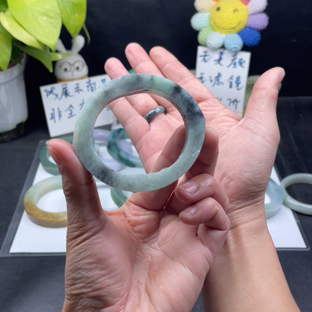 【闪购商品】定制翡翠55-60贵妃未镶嵌手镯