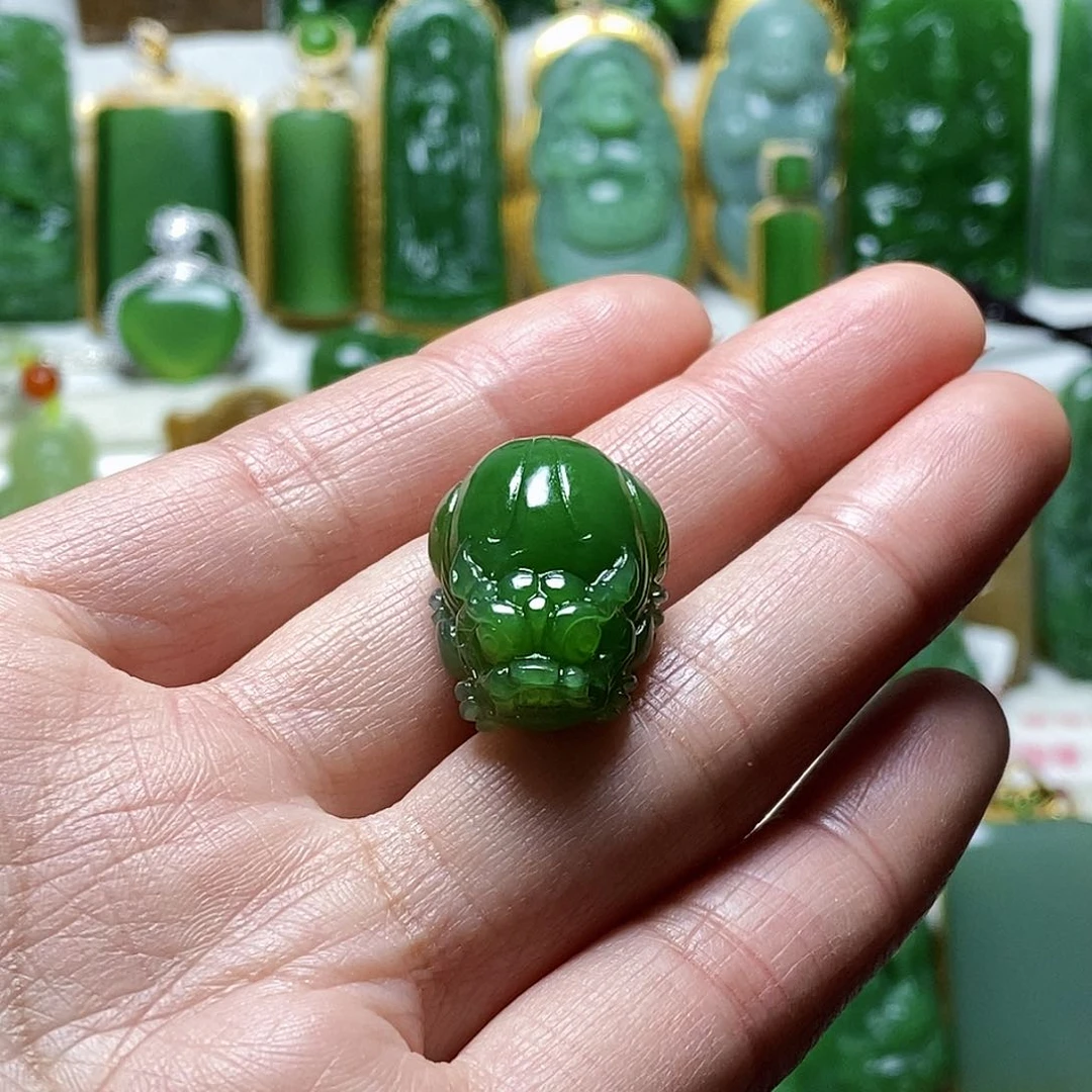 和田玉（碧玉）颈饰未镶嵌