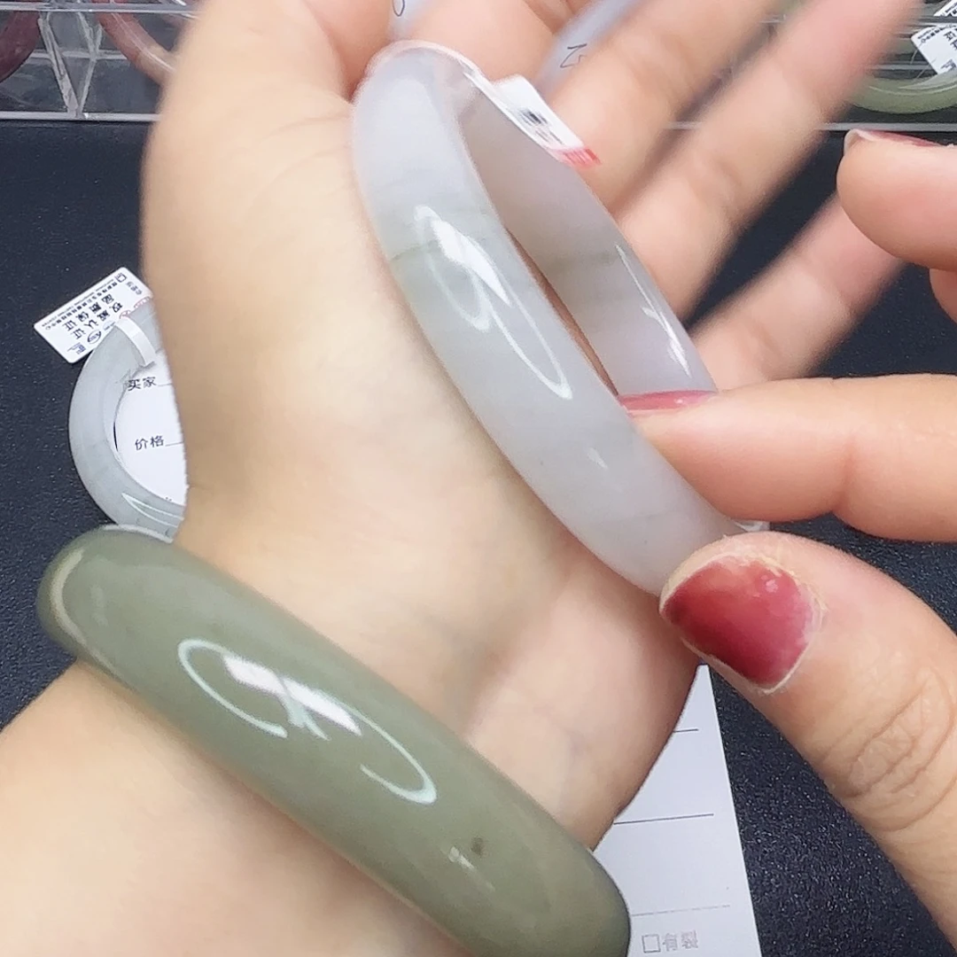 石英质玉未镶嵌手镯17/58