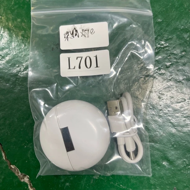 9新  捡漏荣耀x7e半入耳蓝牙耳机L701