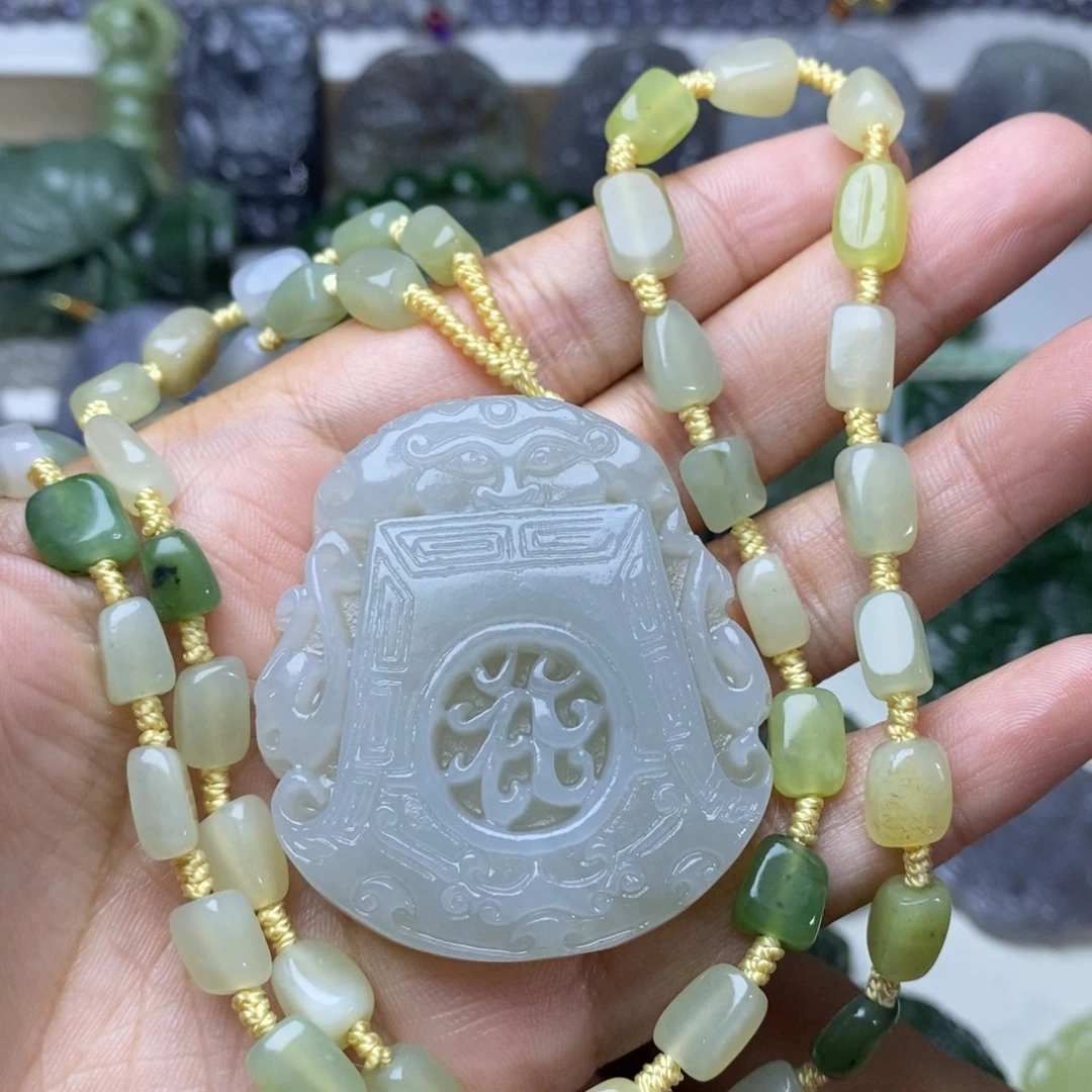 和田玉未镶嵌颈饰