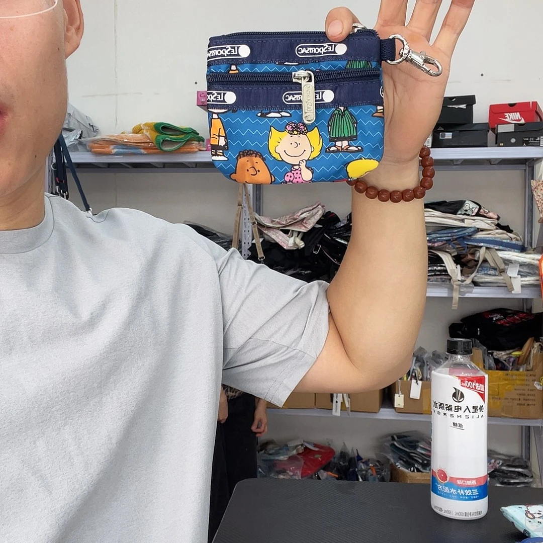 PU化妆包等产品和产品