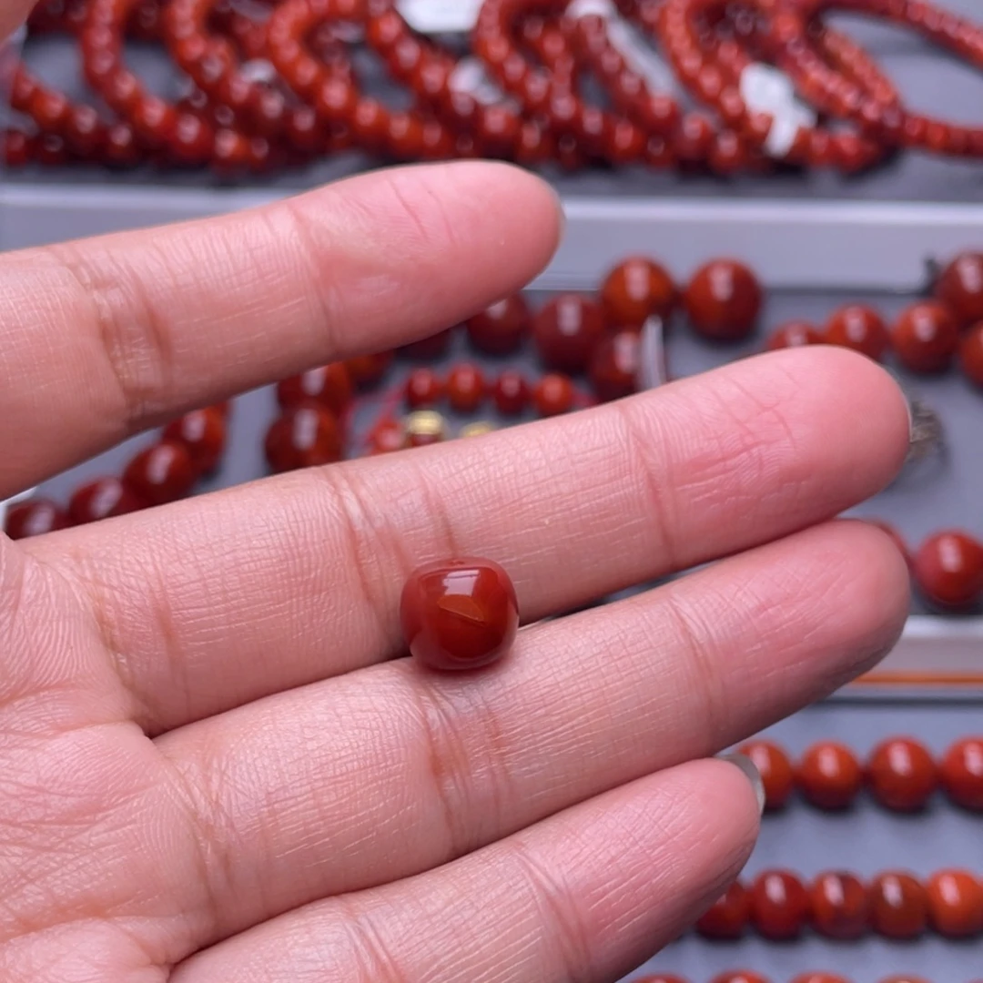 稳***石南红玛瑙未镶嵌配珠10.7mm瓦西老型单珠