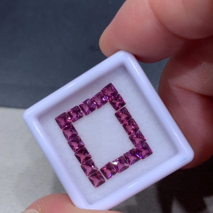 未镶嵌裸石石榴石18粒