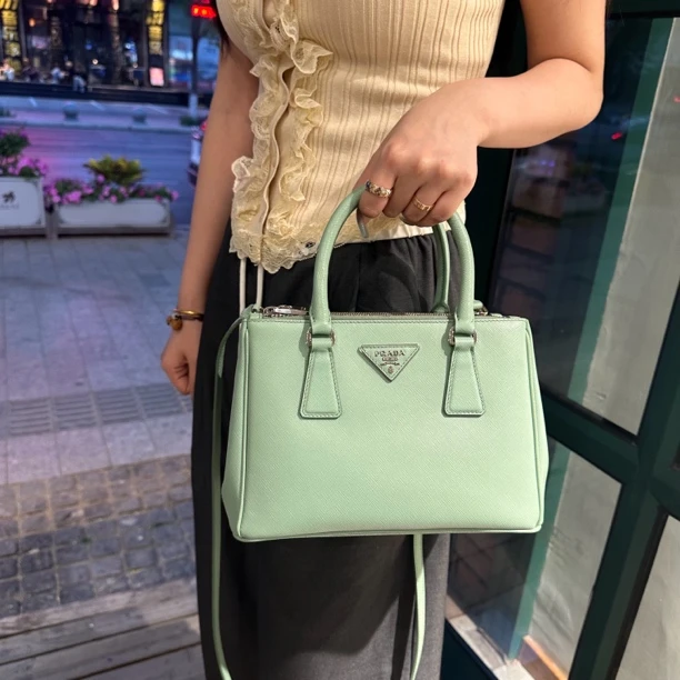 95新 Prada/普拉达 Prada新款杀手小号薄荷绿斜挎包