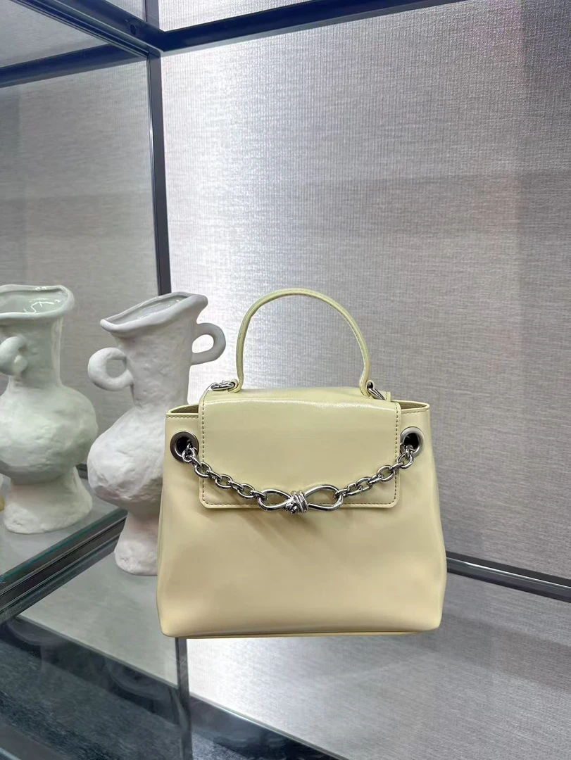 【工厂直销】687新款时尚简约手提单肩斜跨女包