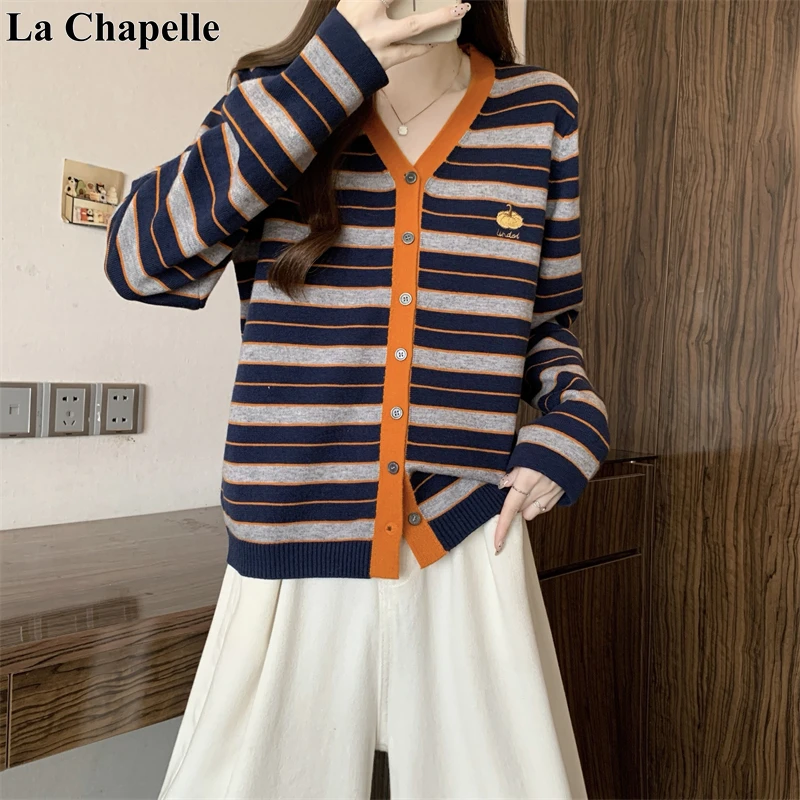 拉夏贝尔时尚洋气大码针织开衫女装早秋V领条纹刺绣南瓜显瘦上衣