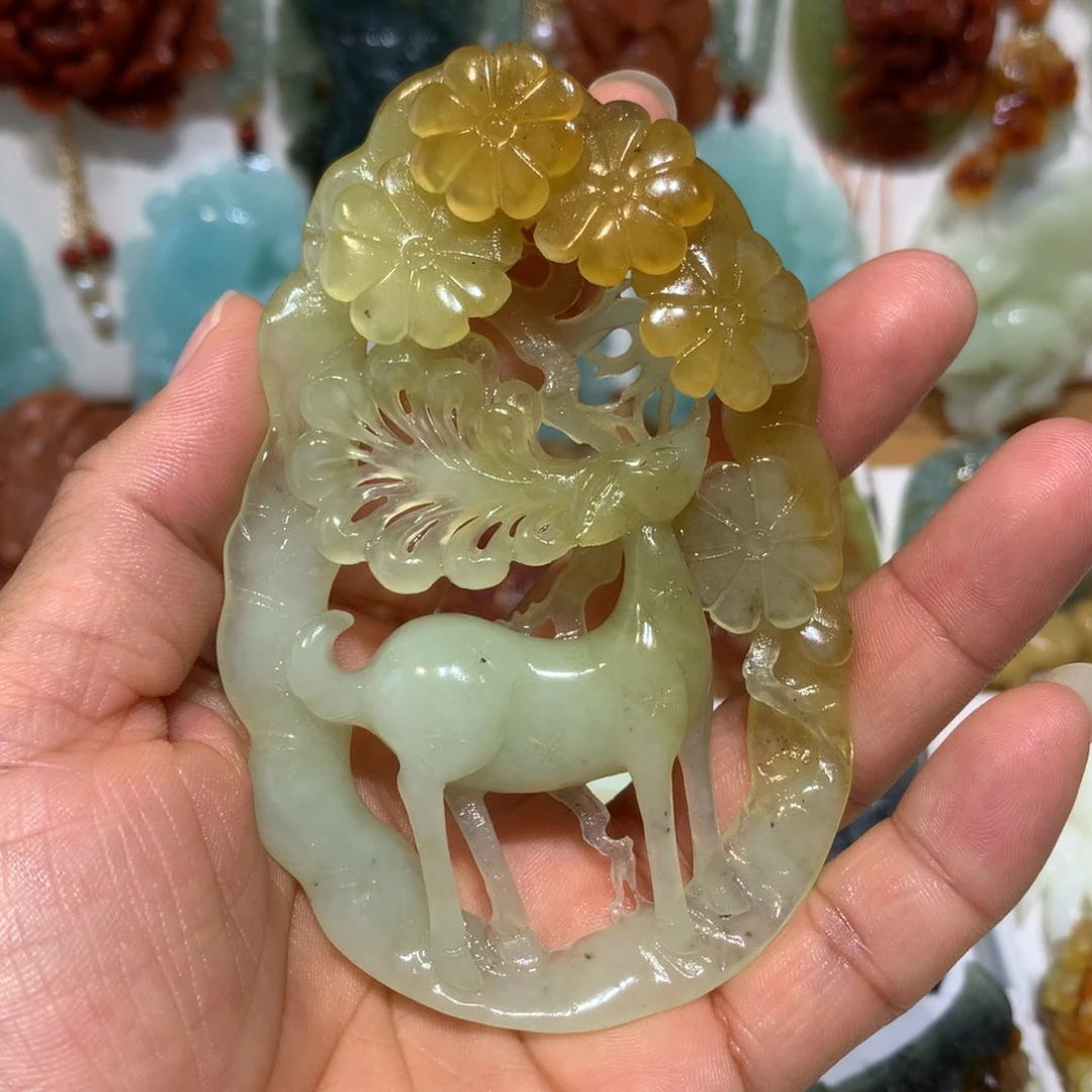 蛇纹石玉未镶嵌颈饰