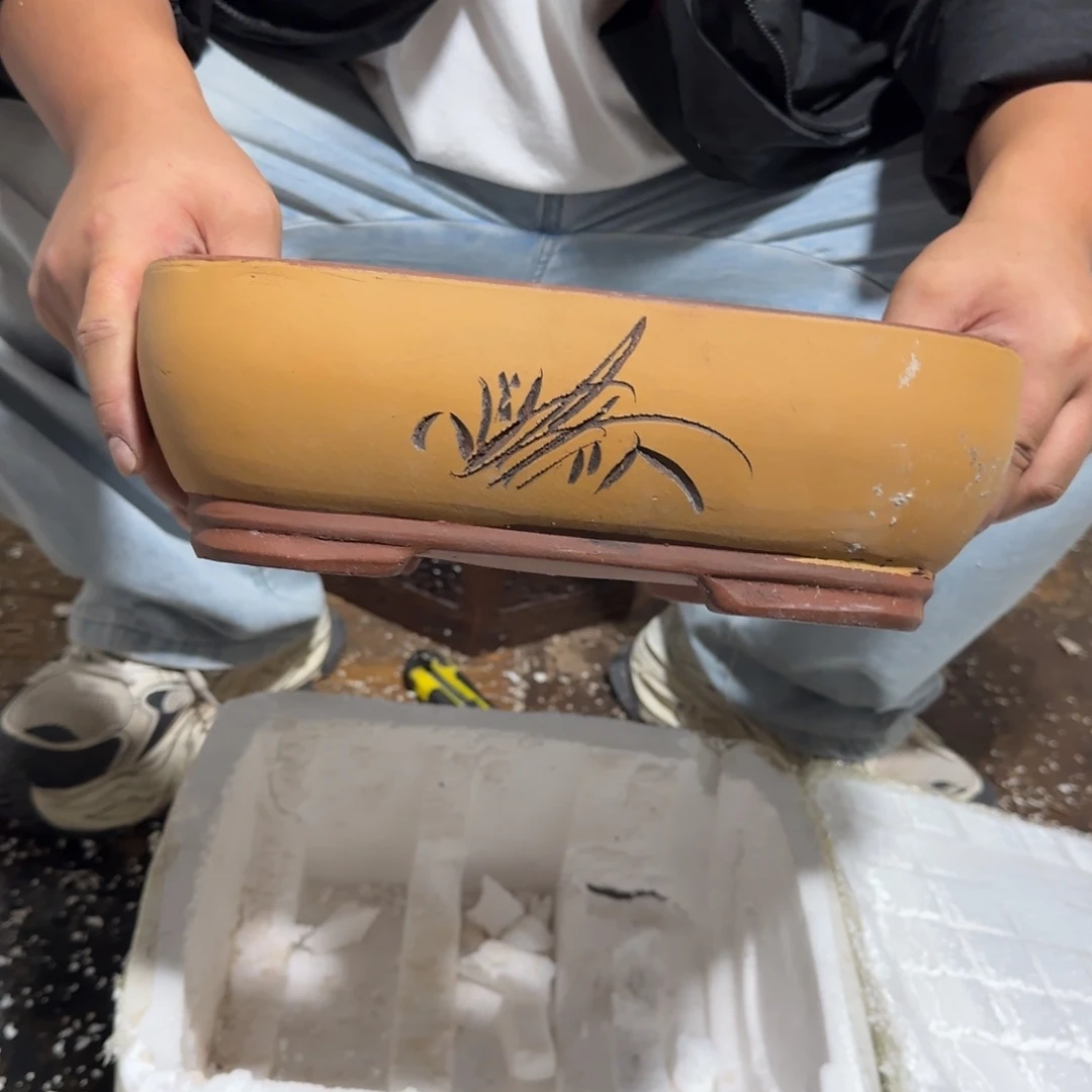 紫砂花盆瑕疵和瑕疵