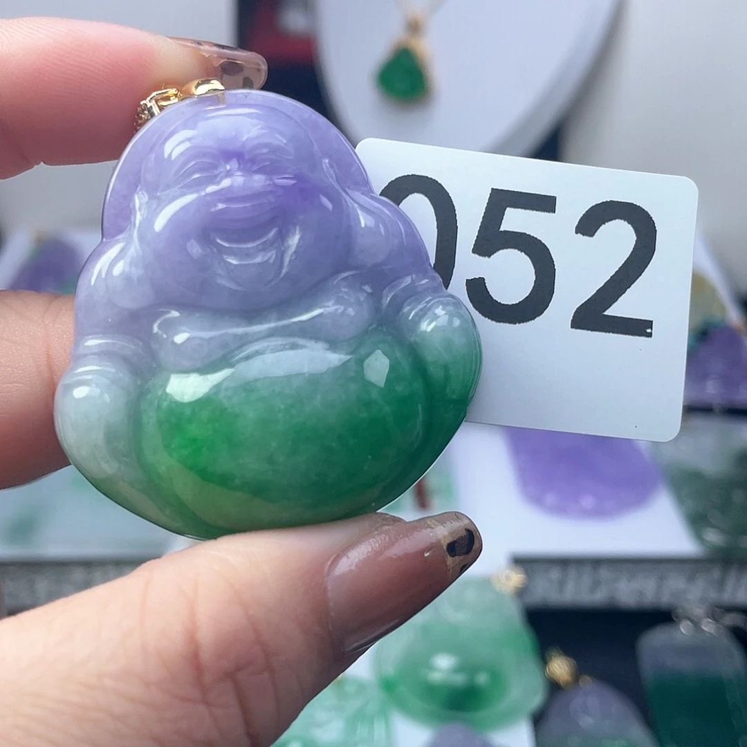 翡翠吊坠(赠链)未镶嵌