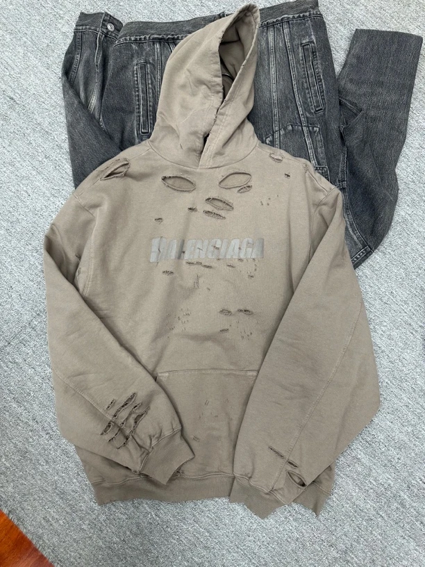 全新未使用 Balenciaga/巴黎世家 Xxs 巴黎世家做旧帽衫