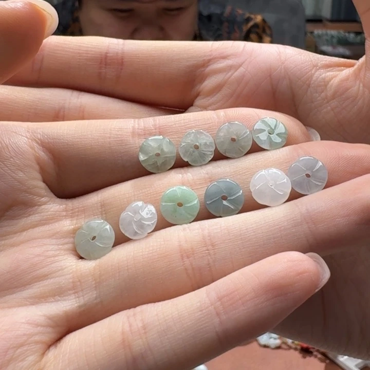 未镶嵌挂件翡翠郝*