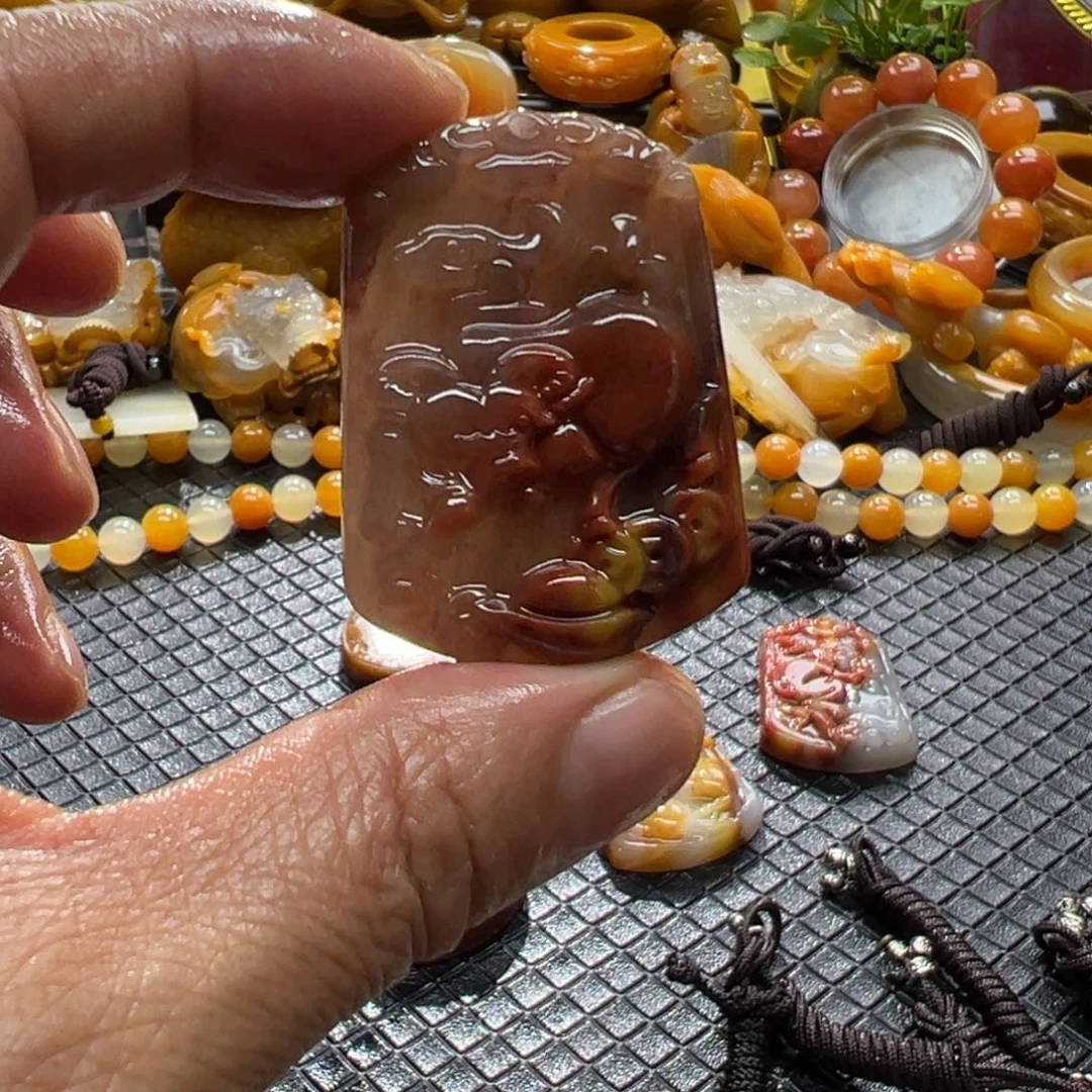 石英质玉未镶嵌颈饰