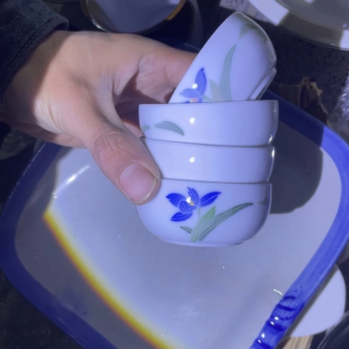 摆件陶瓷盘子碗砂锅都有