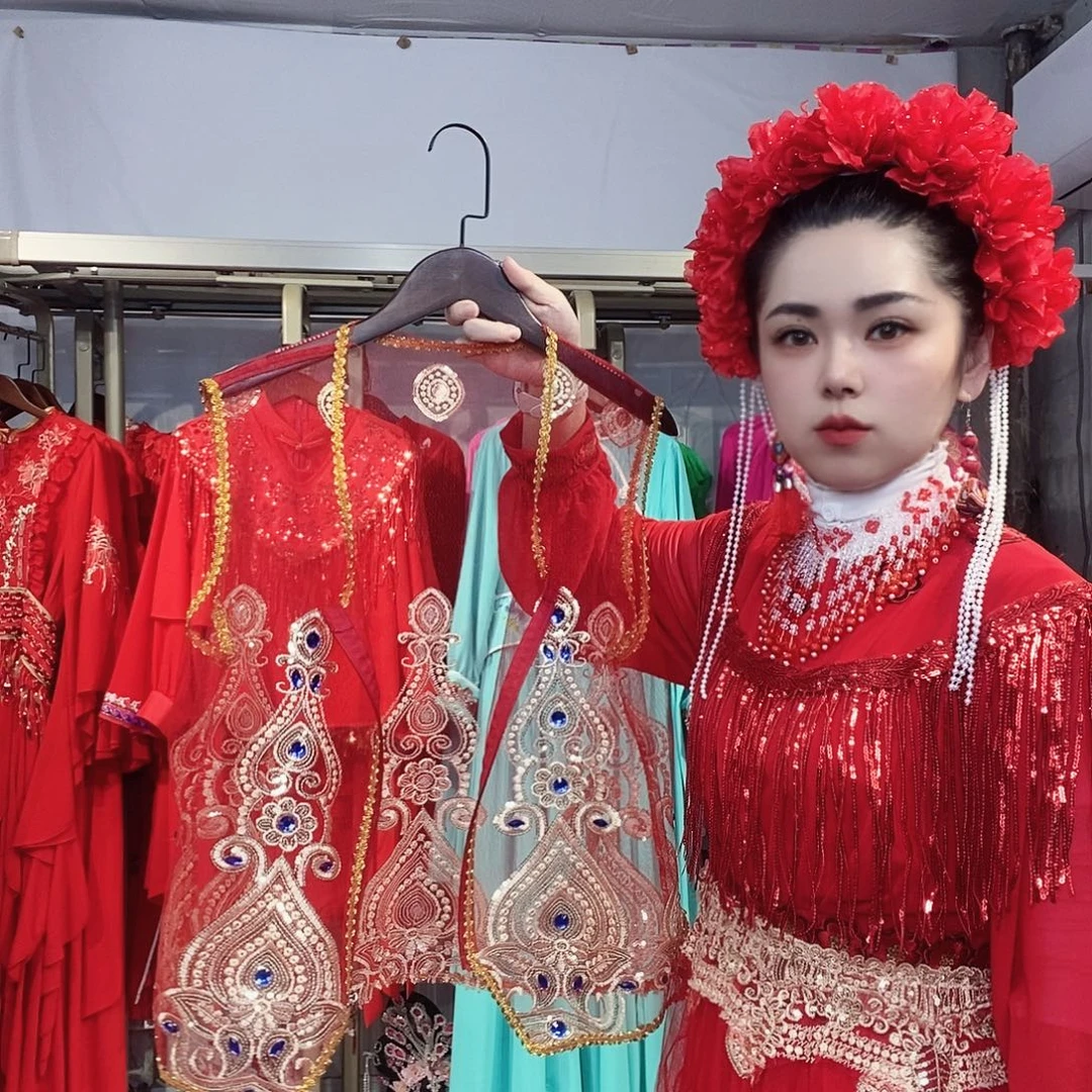 马甲红色666666啦啦